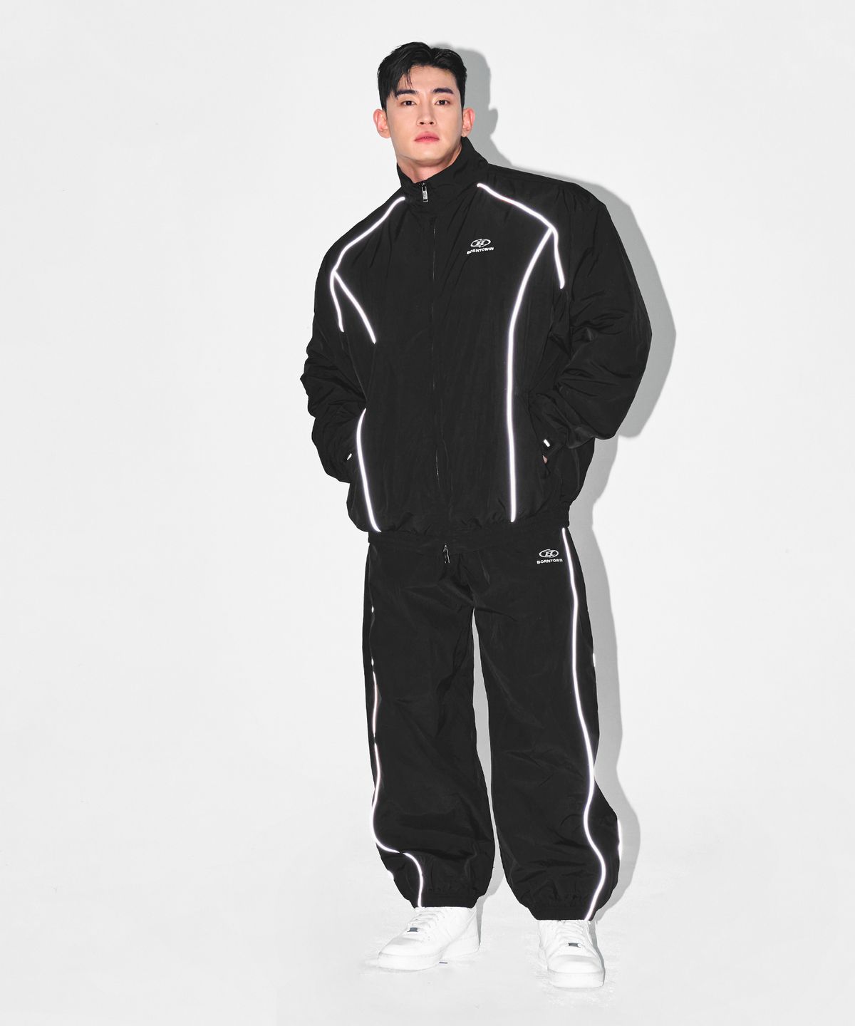본투윈(BORN TO WIN) B-SYMBOL LOGO NYLON JOGGER PANTS [BLACK]
