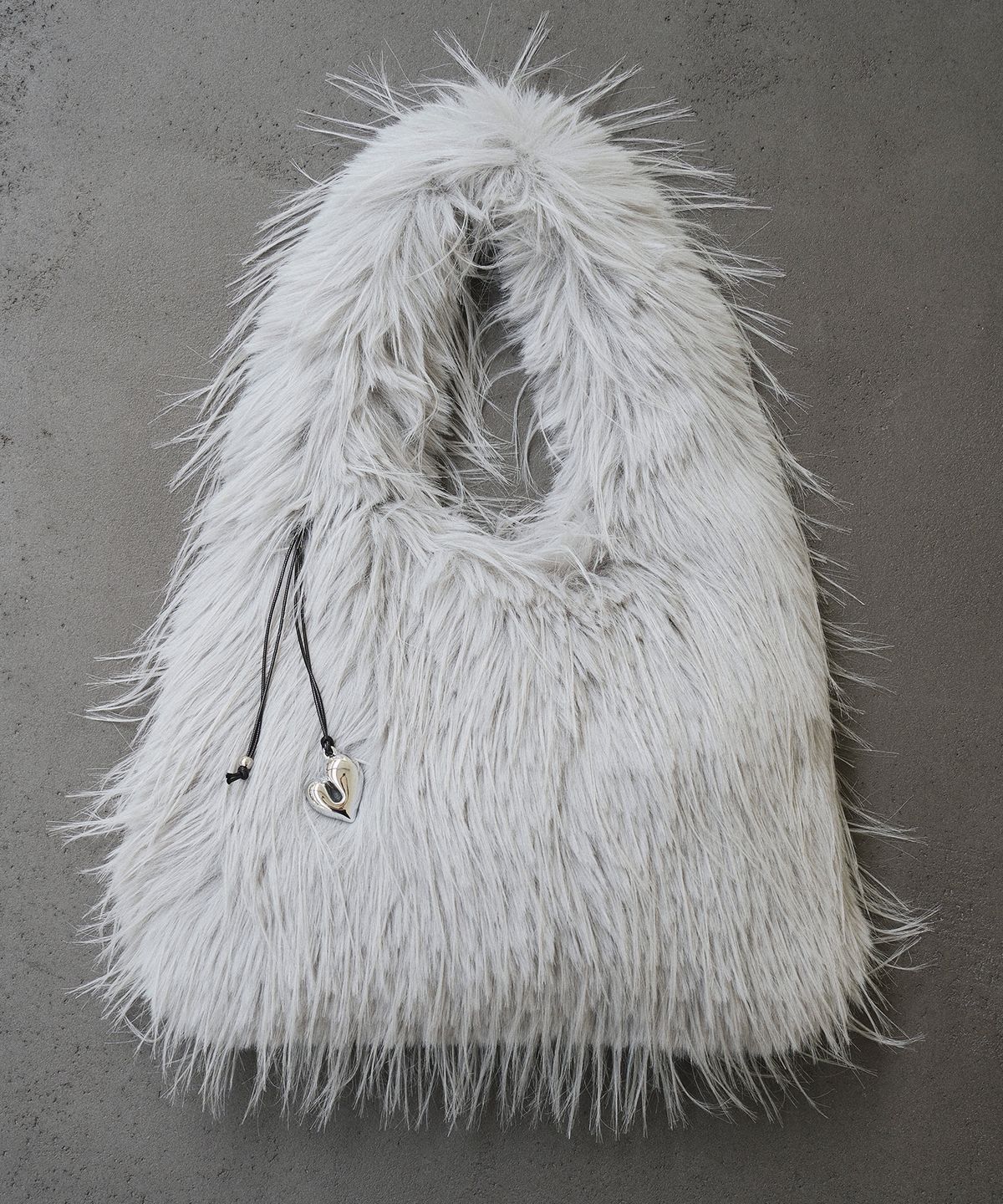 트윗비피(TWVP) Pubi Hobo Bag (2Color) 푸비 호보백 25AF32