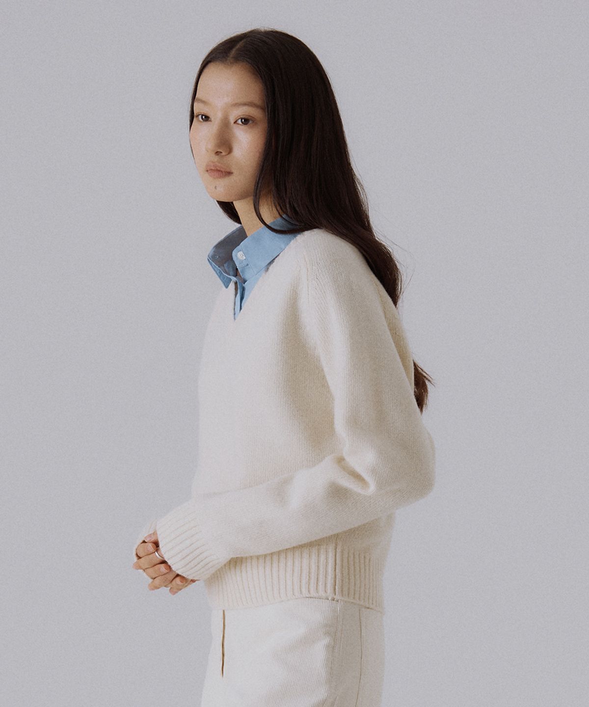 실른(SILN) Terra v-neck pullover knit (IVORY)