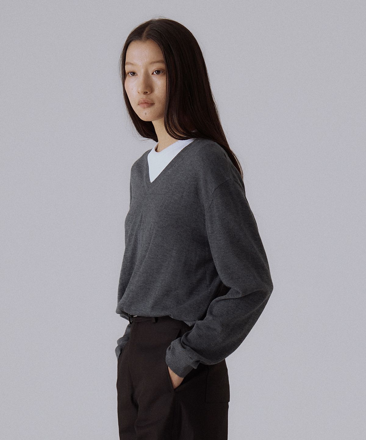 실른(SILN) Soma v-neck pullover knit (GREY)