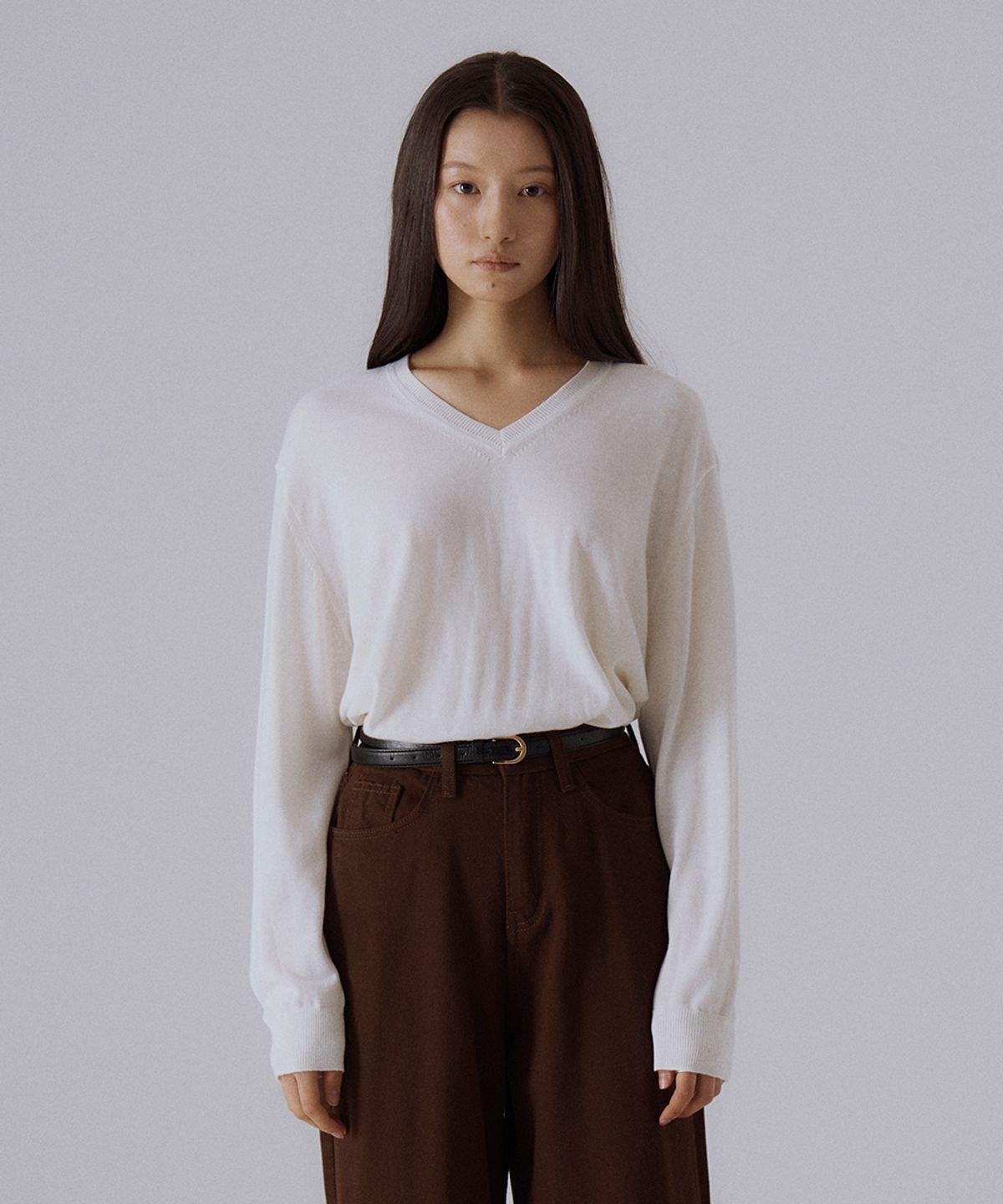 실른(SILN) Soma v-neck pullover knit (IVORY)