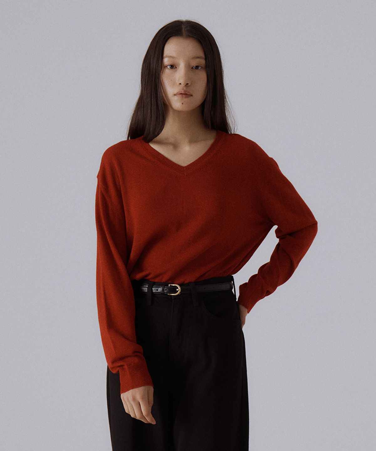 실른(SILN) Soma v-neck pullover knit (RED)