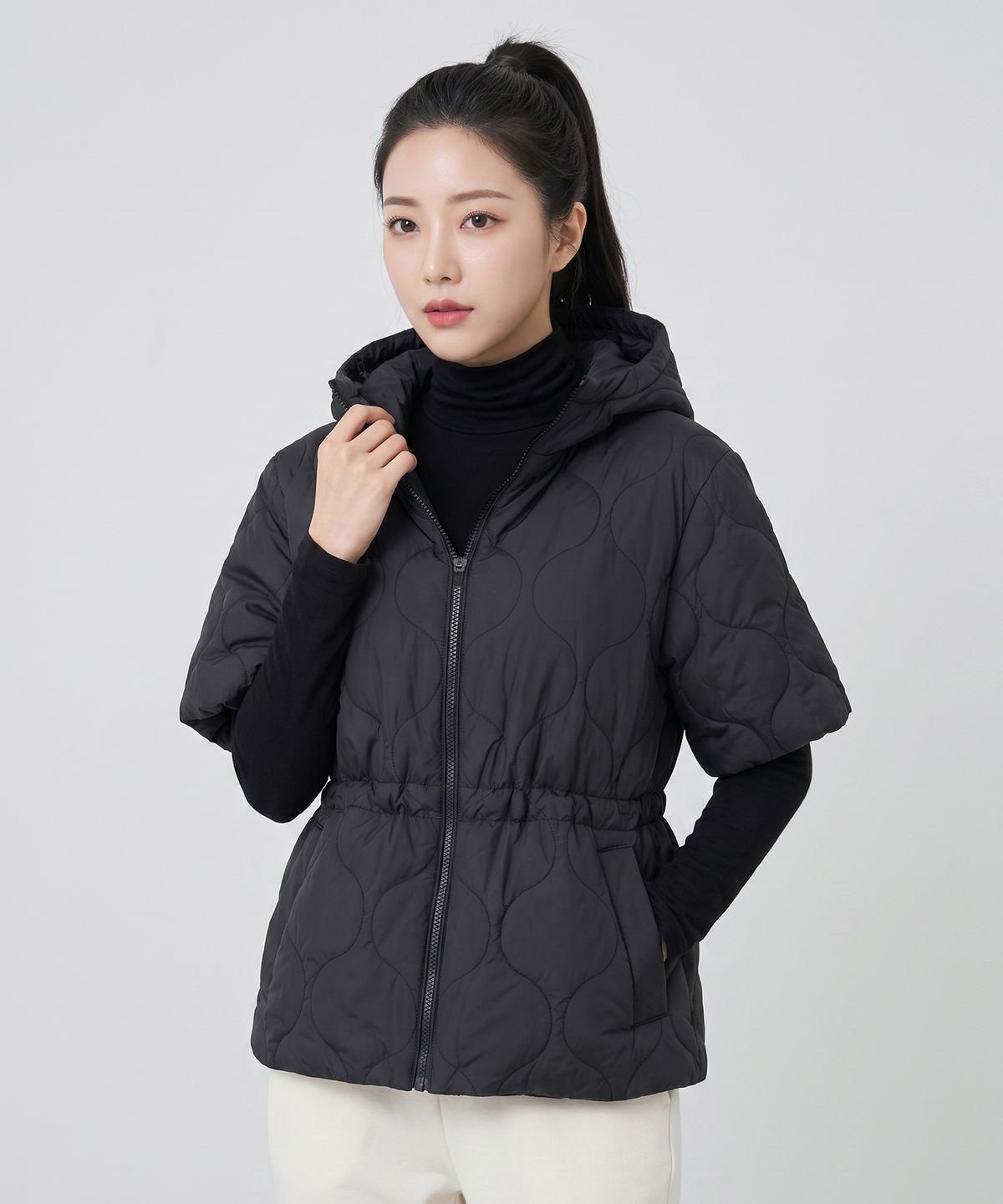 투엘라(2ELA) 리얼퀸 여성 후드 반팔 경량 패딩 자켓 3 Colors