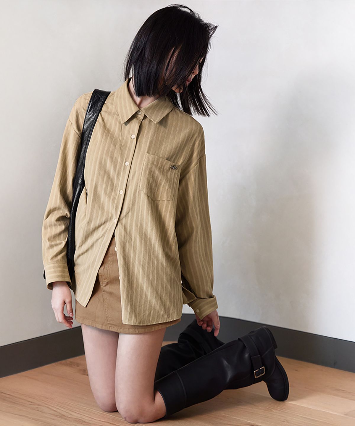 런던다다(LONDONDADA) SUEDE STRIPE PENDANT SHIRT, BEIGE