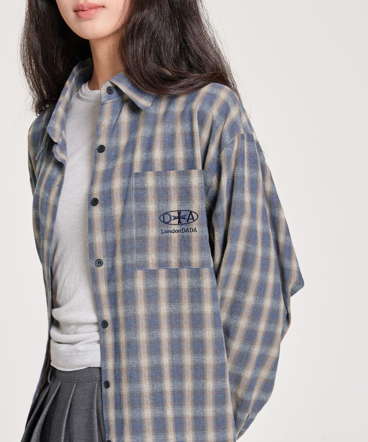 런던다다(LONDONDADA) SIGNATURE EMBROIDERY LOOSE-FIT CHECK SHIRT, BLUE GREY
