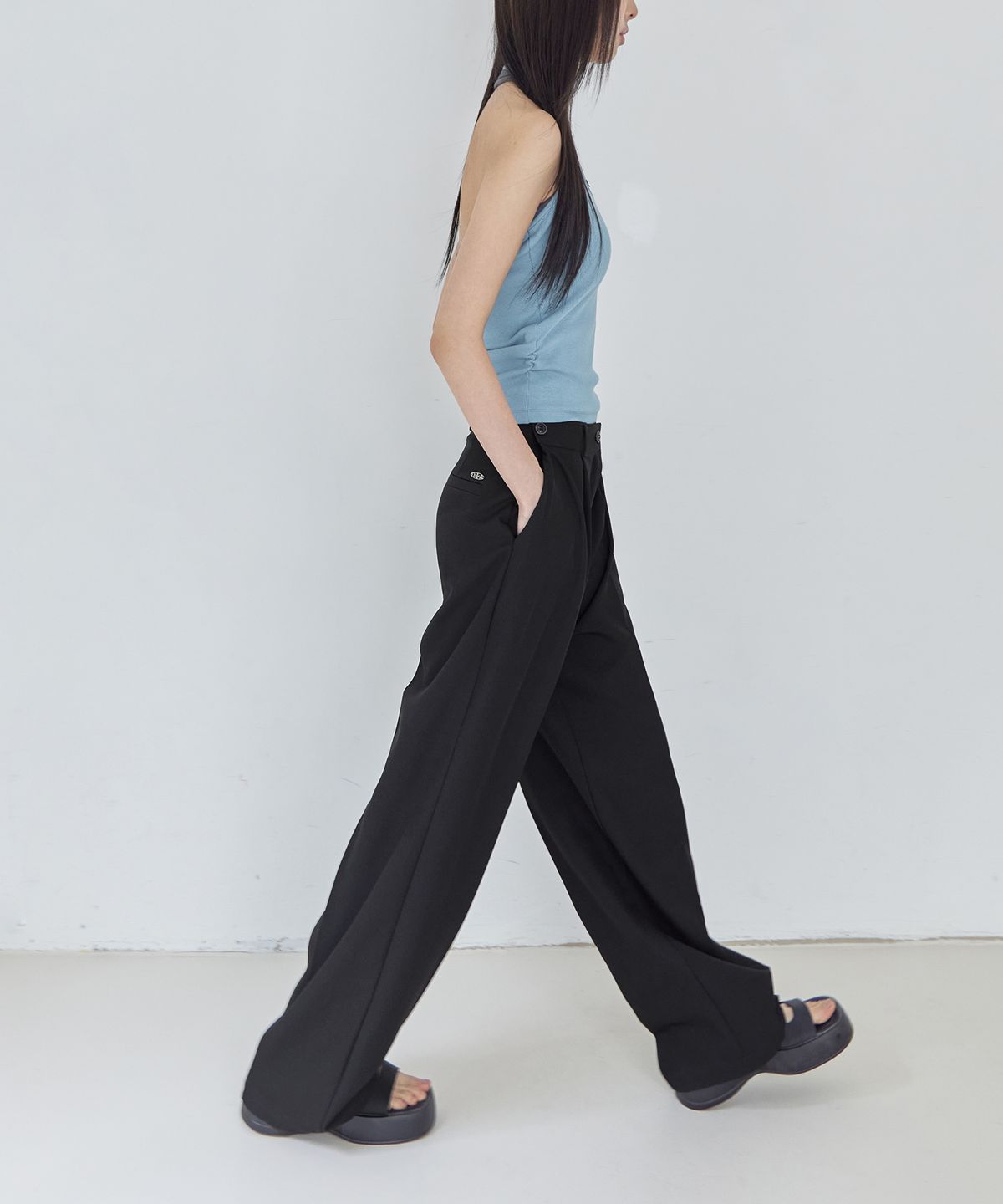 런던다다(LONDONDADA) ONE-TUCK SIDE BUTTON WIDE SLACKS, BLACK