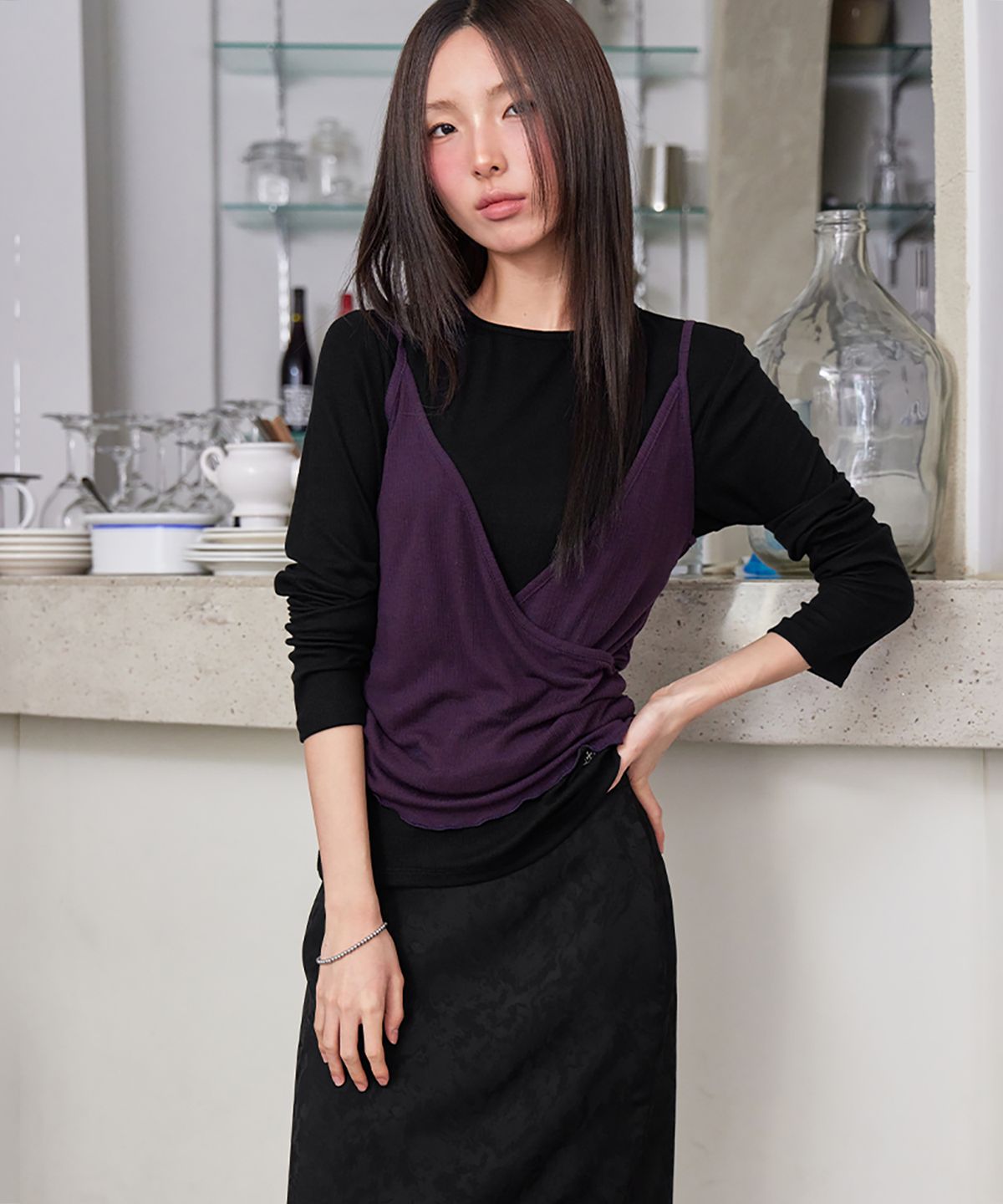 런던다다(LONDONDADA) TENCEL RIBBED PENDANT T-SHIRT, BLACK
