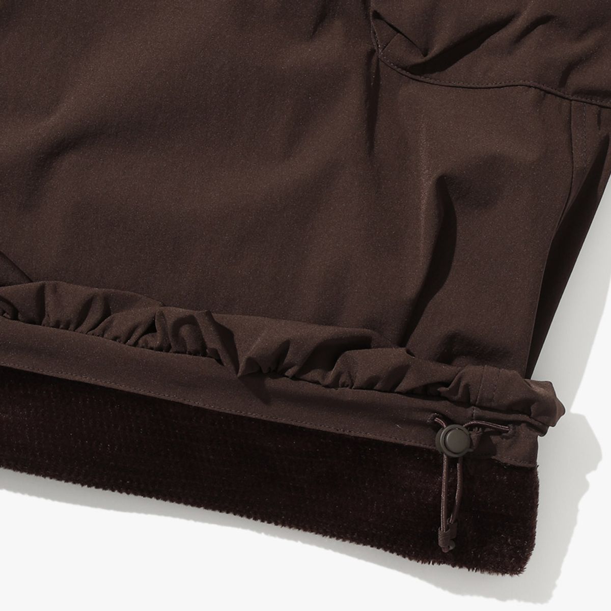 디아도라(diadora) 모르비 기모 카고 우븐 스커트 BROWN