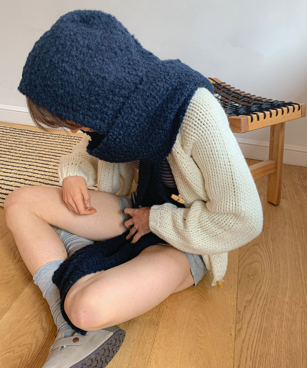 리리수(LILISU) Fuff Hoodie Muffler / Dark Navy