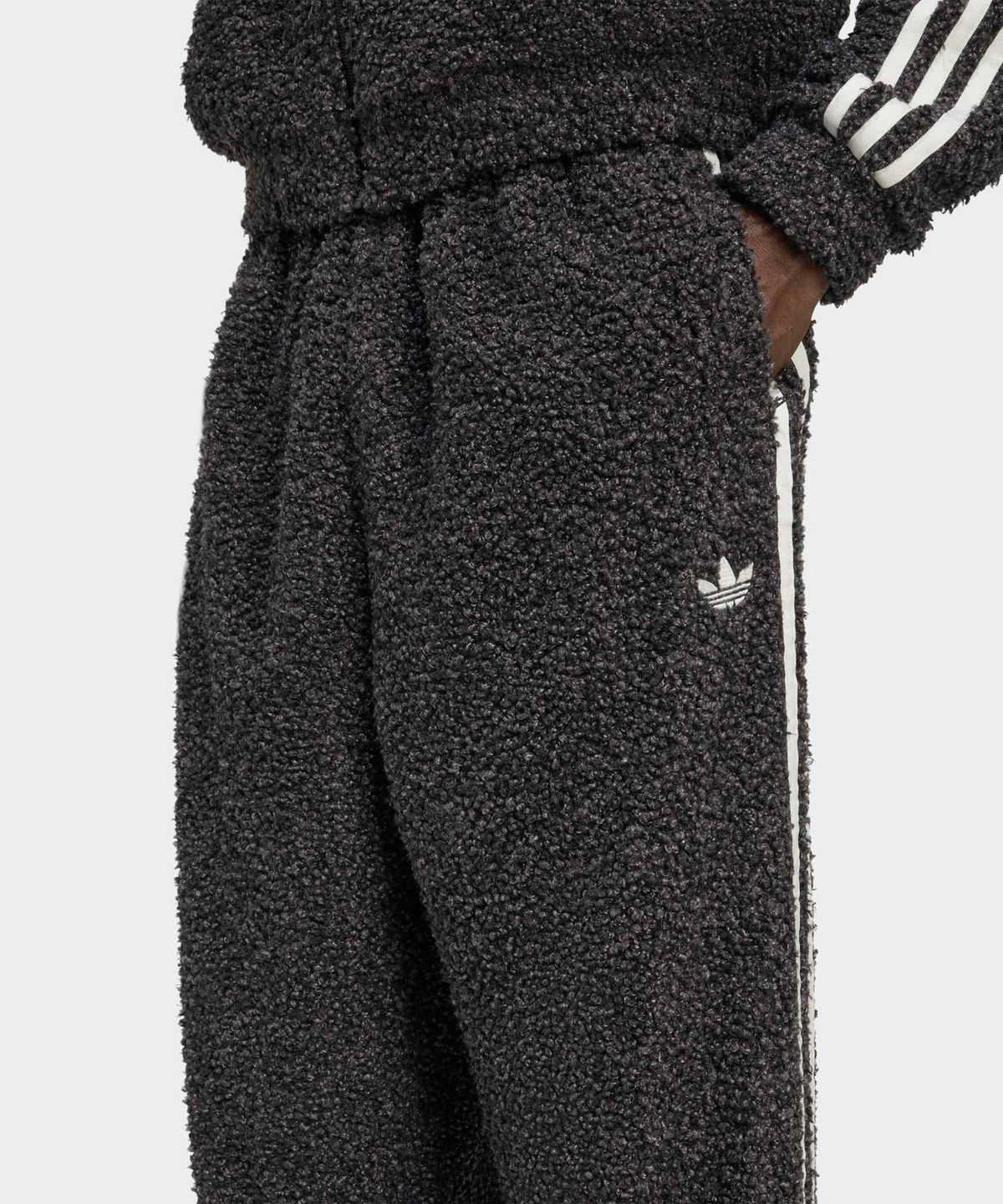 아디다스(ADIDAS) 부클 파이어버드 트랙 팬츠 - 블랙 / KR5166