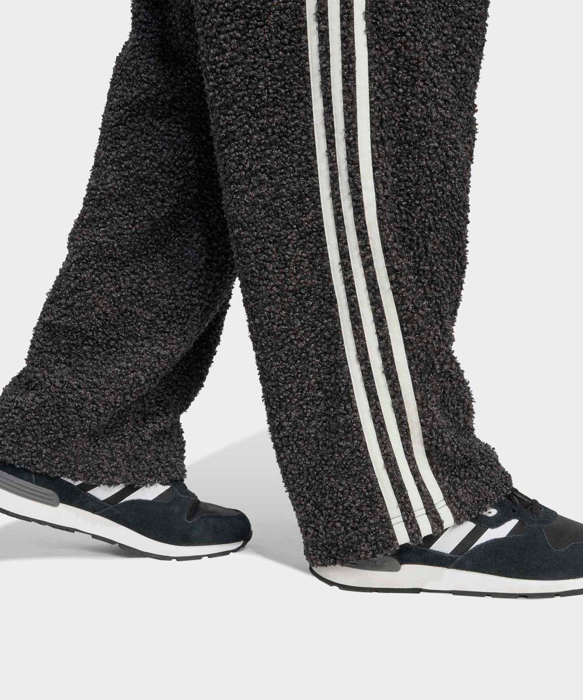 아디다스(ADIDAS) 부클 파이어버드 트랙 팬츠 - 블랙 / KR5166