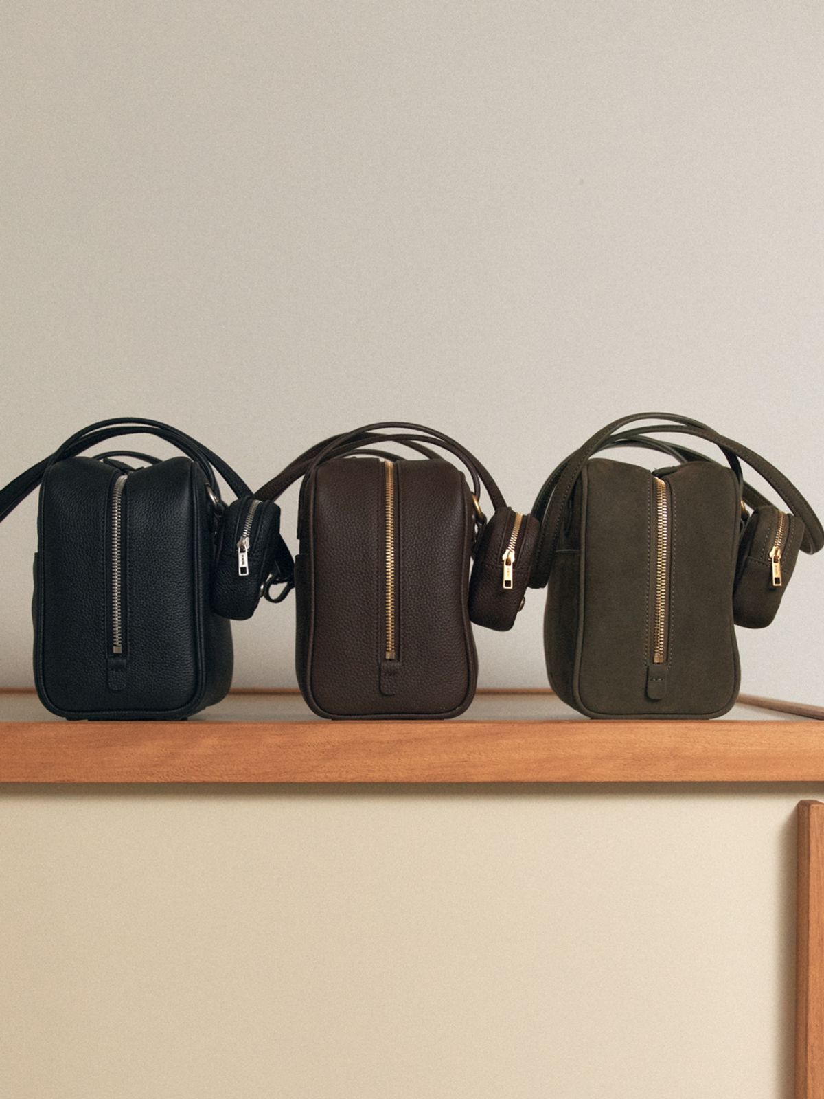드메리엘(DEMERIEL) Bread Boston Bag Black