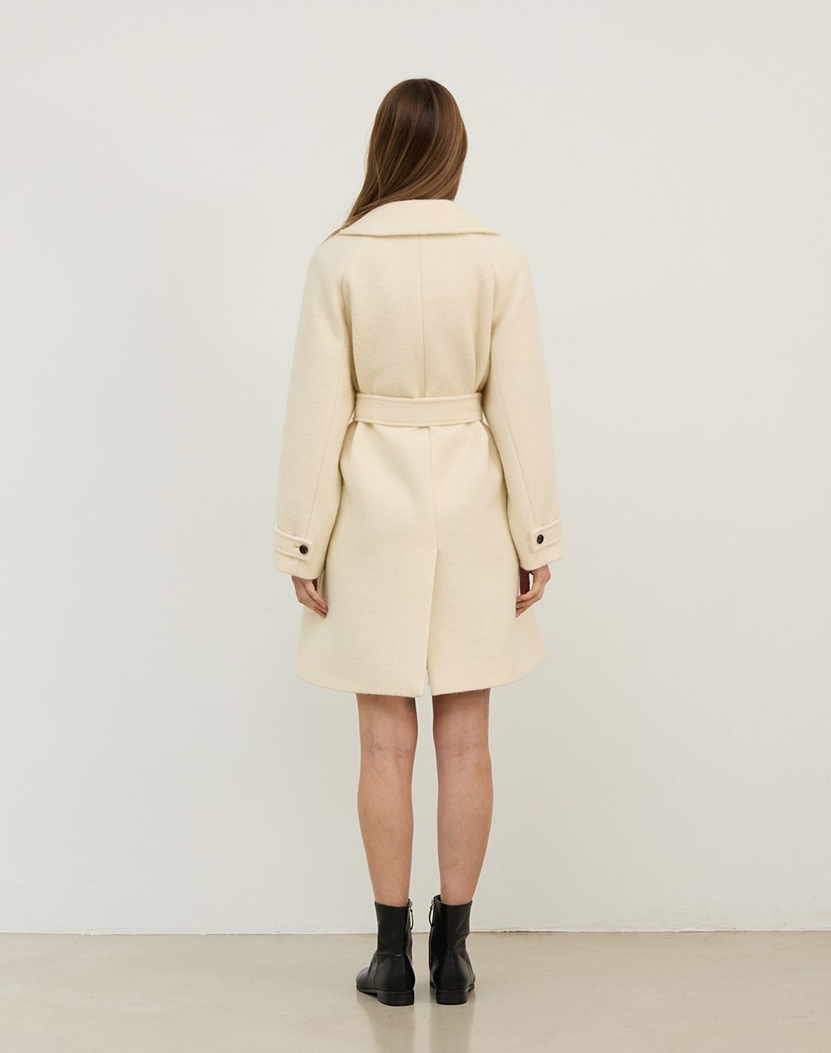 지에마르(GIEMAR) ROUND COLLAR WOOL HALF COAT IVORY  라운드 카라 울 하프코트 아이보리