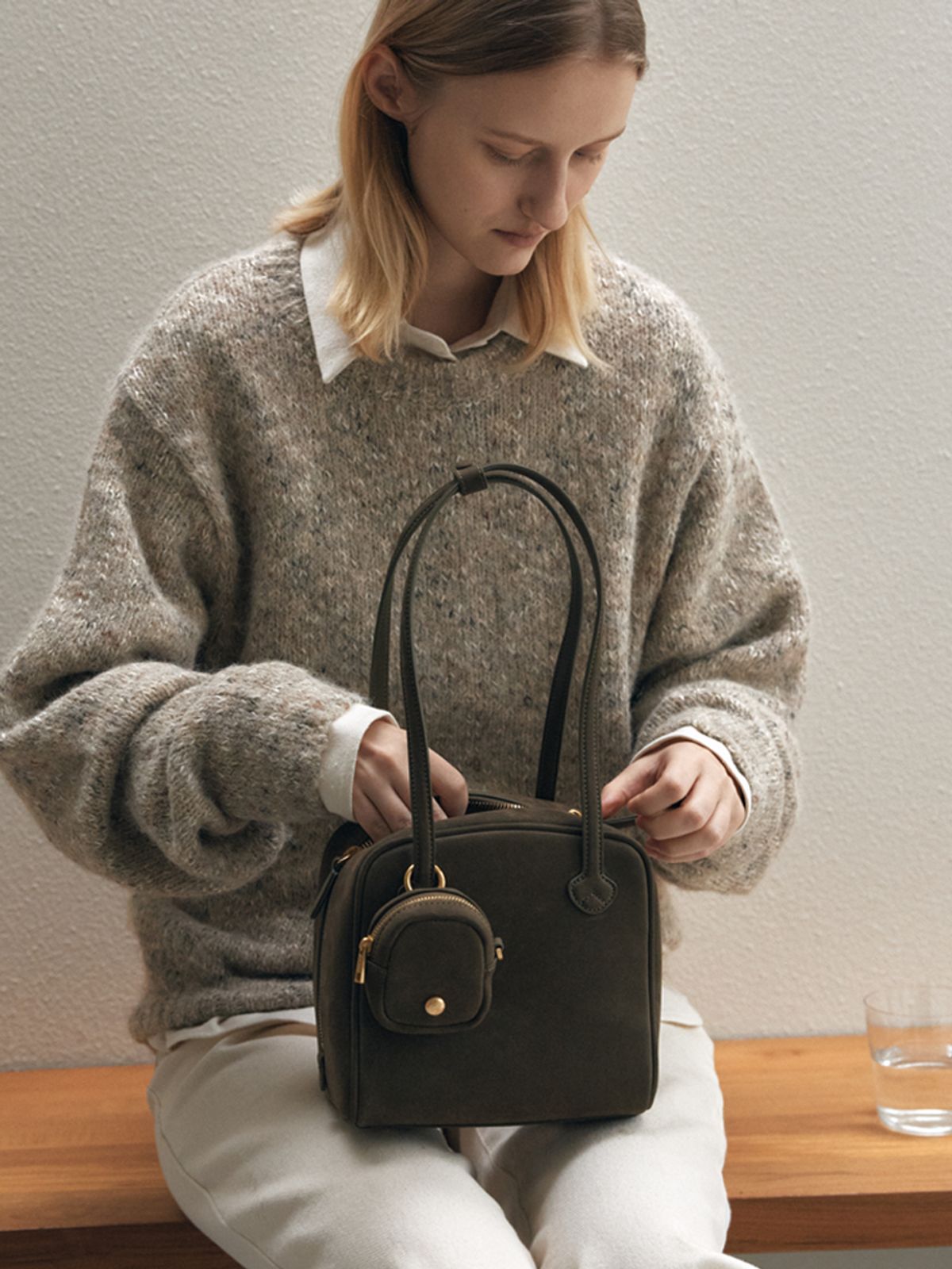 드메리엘(DEMERIEL) Bread Boston Bag Olive Green