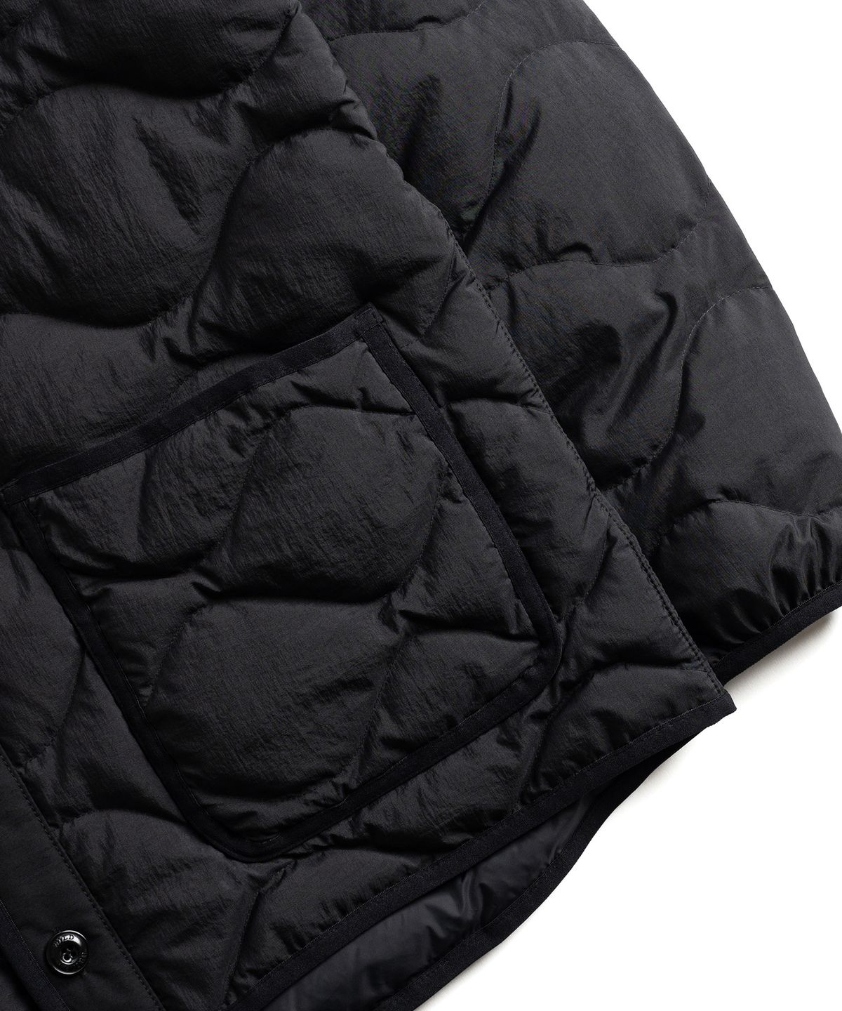 와일드 브릭스(WILD BRICKS) W24 MILITARY DOWN LINER (black)