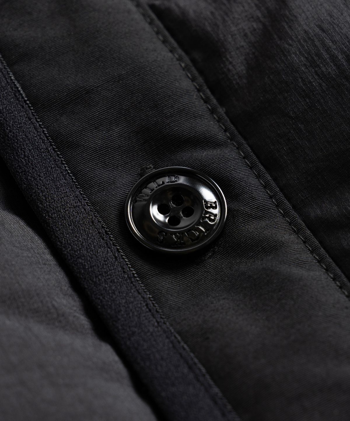 와일드 브릭스(WILD BRICKS) W24 MILITARY DOWN LINER (black)