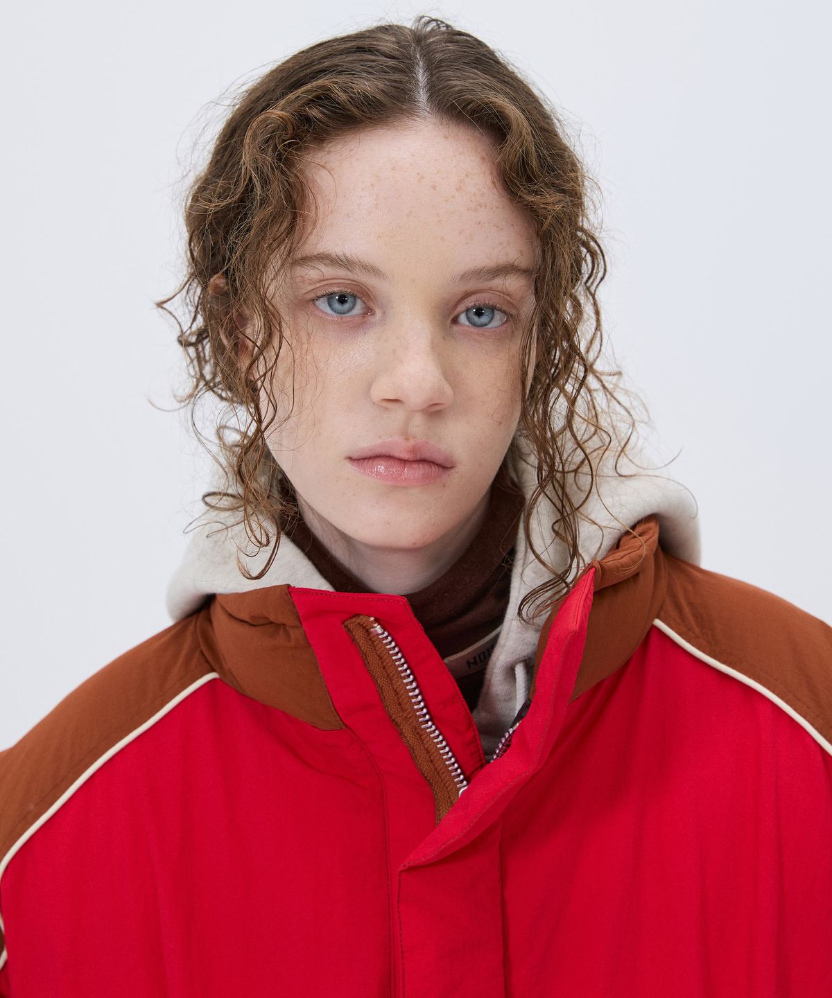 노앙(NOHANT) COLOR BLOCK PADDING JUMPER BROWN