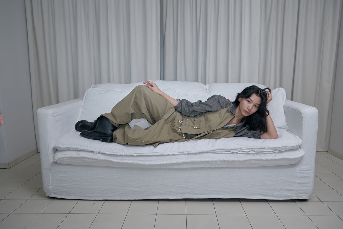 어텐즈(ATTENDS) Studded cargo pants (Begie)