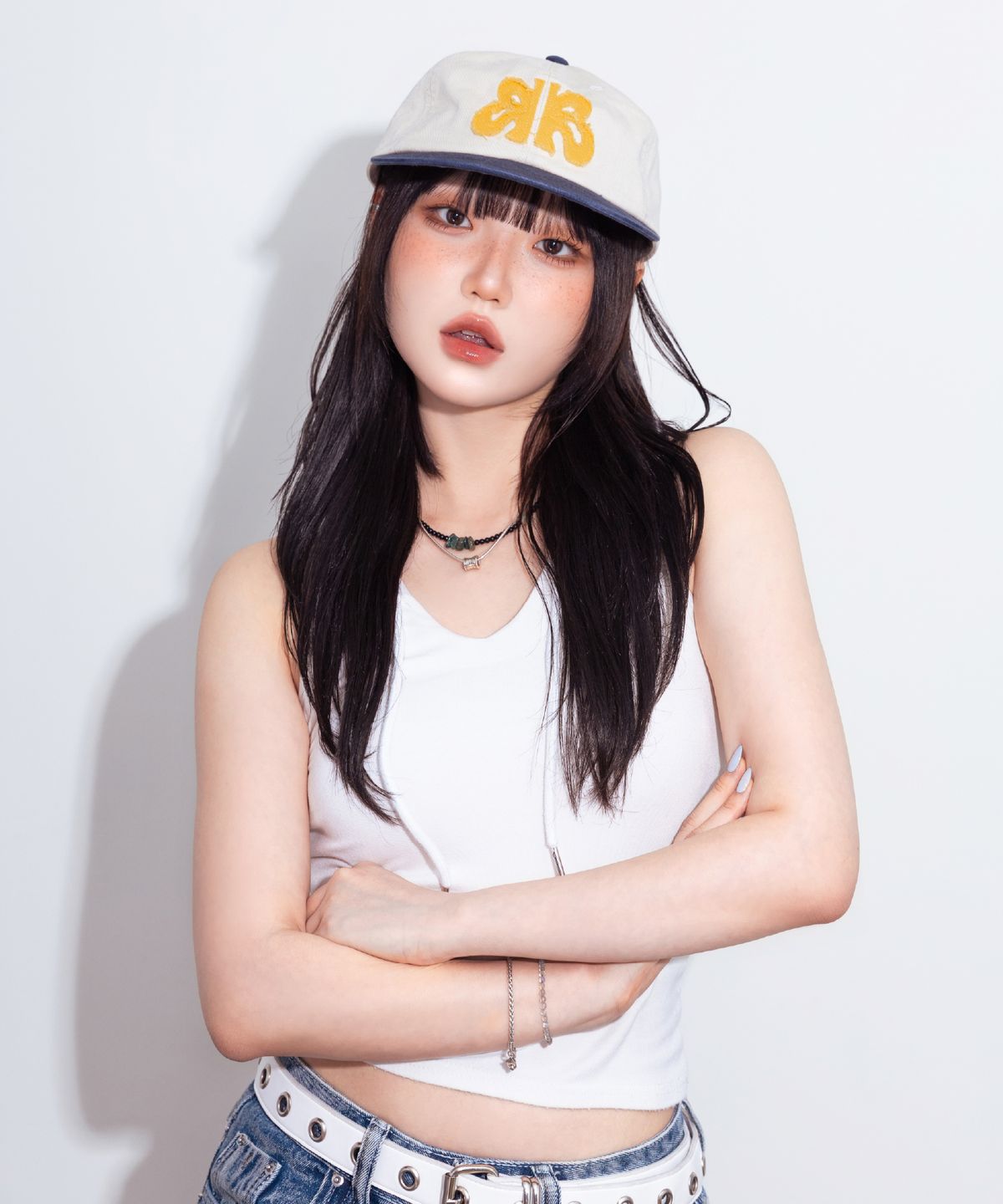 피마다지윈(PIMADAZIWIN) BBI Collabo Applique Camp Cap [Ivory/Navy]