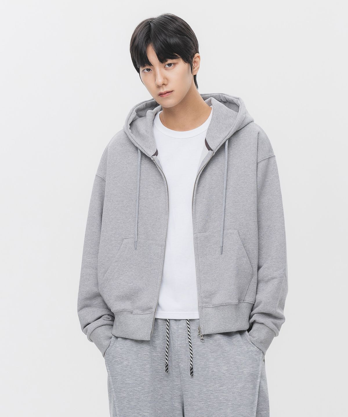 앨빈클로(ALVINCLO) [SET] 베이직 크롭 후드집업 스트링 밴딩 포인트 팬츠 셋업