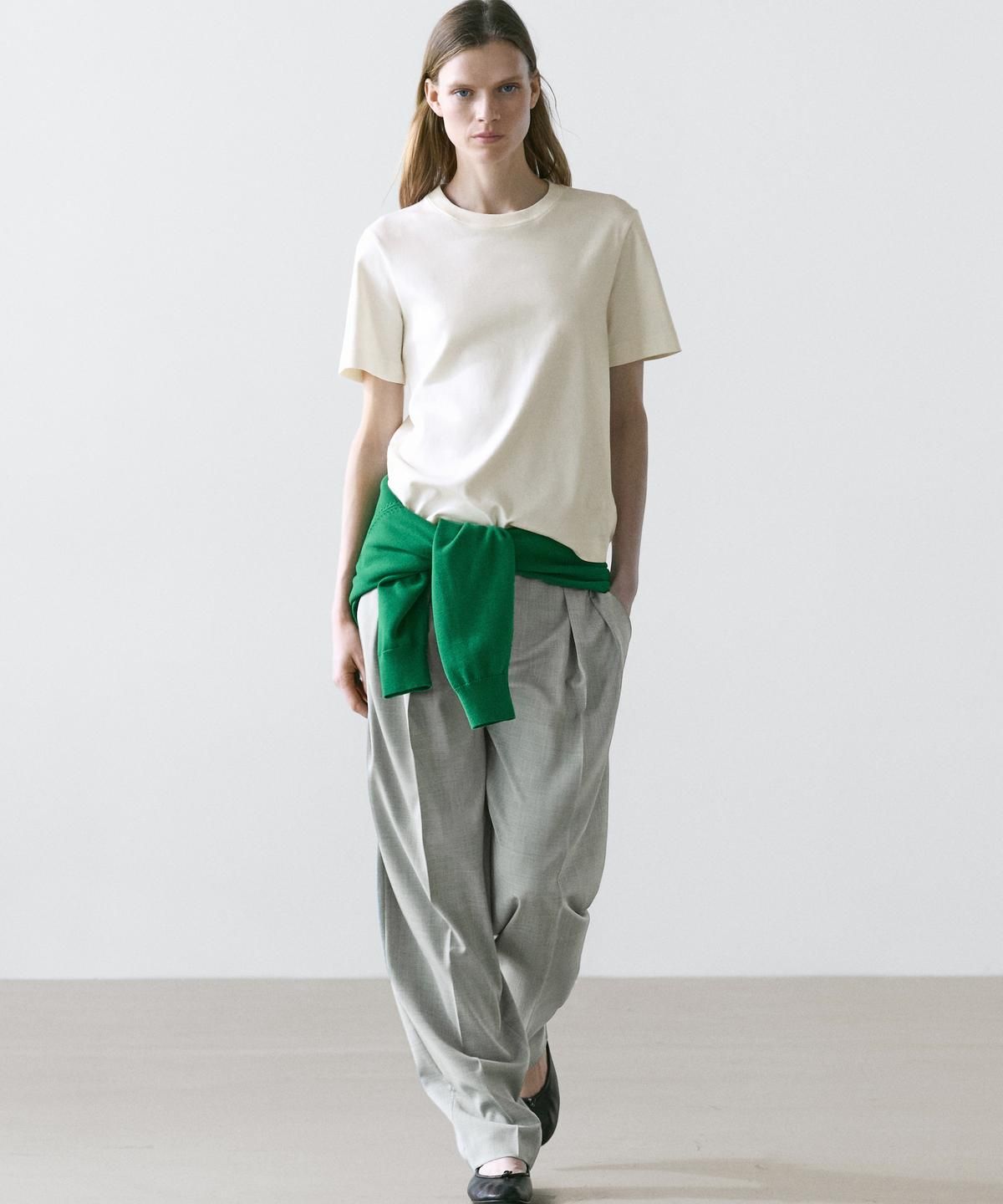 마시모두띠(MASSIMO DUTTI) 인터록 반팔 티셔츠