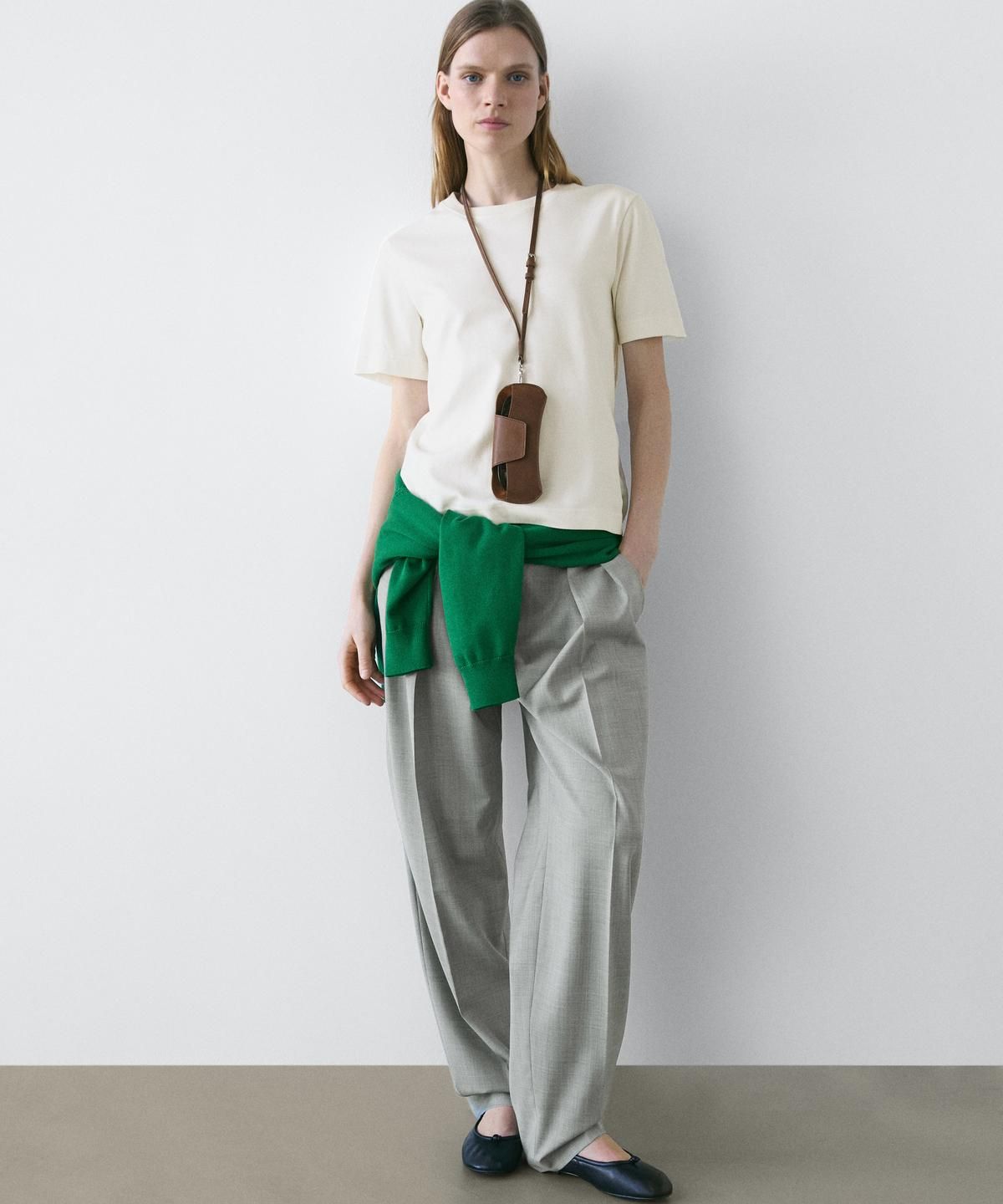 마시모두띠(MASSIMO DUTTI) 인터록 반팔 티셔츠