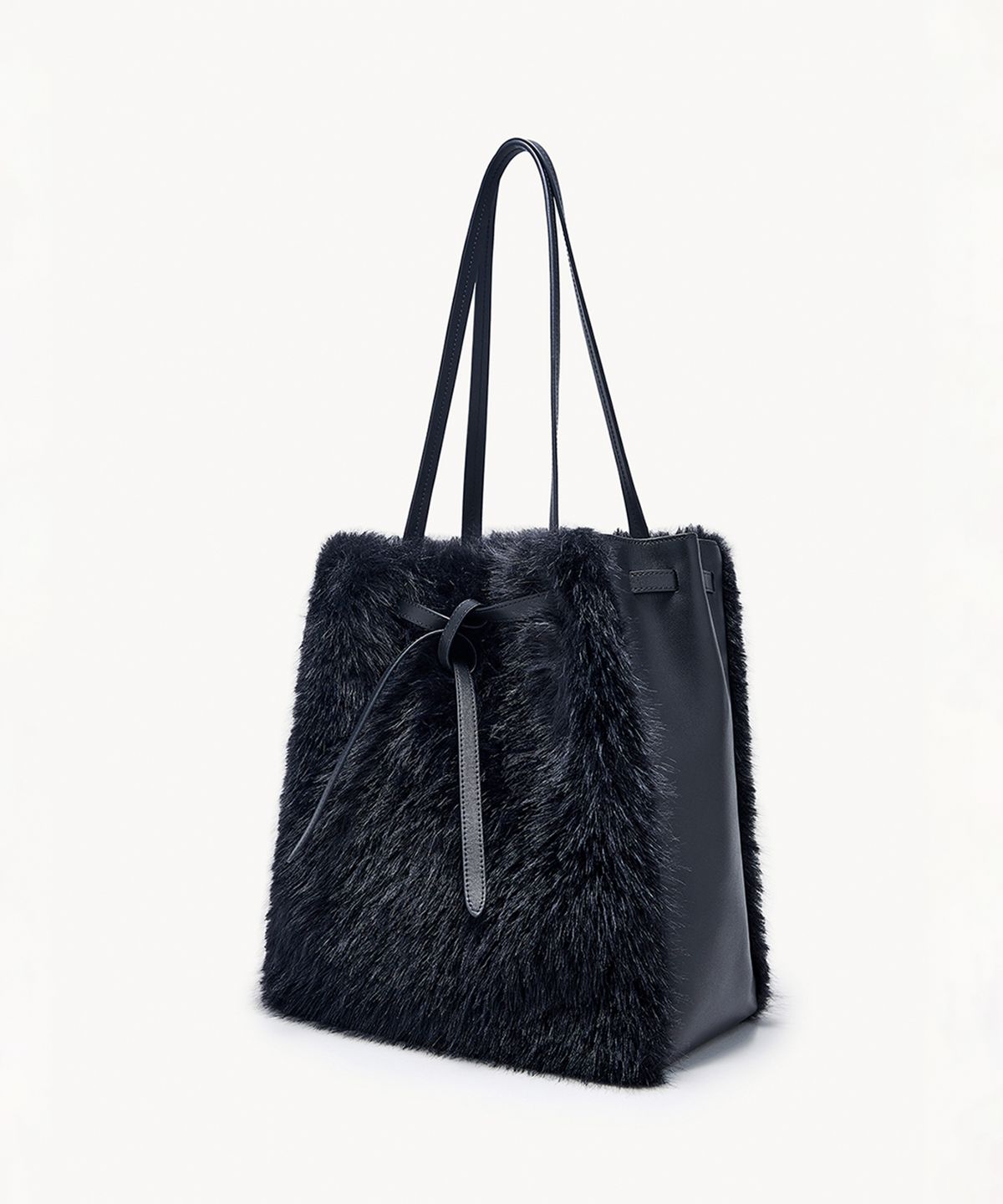 끌라베(CLAVE) 하퍼 블랙 토트백 (HARPER Black Tote Bag)