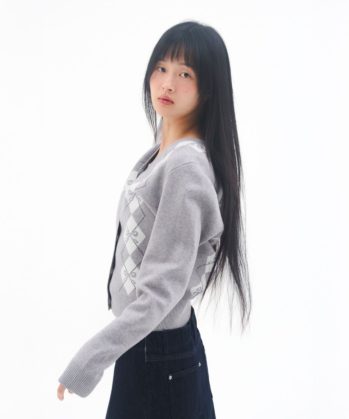 아메스 월드와이드(AMES-WORLDWIDE) CROP V NECK ARGYLE CARDIGAN GREY