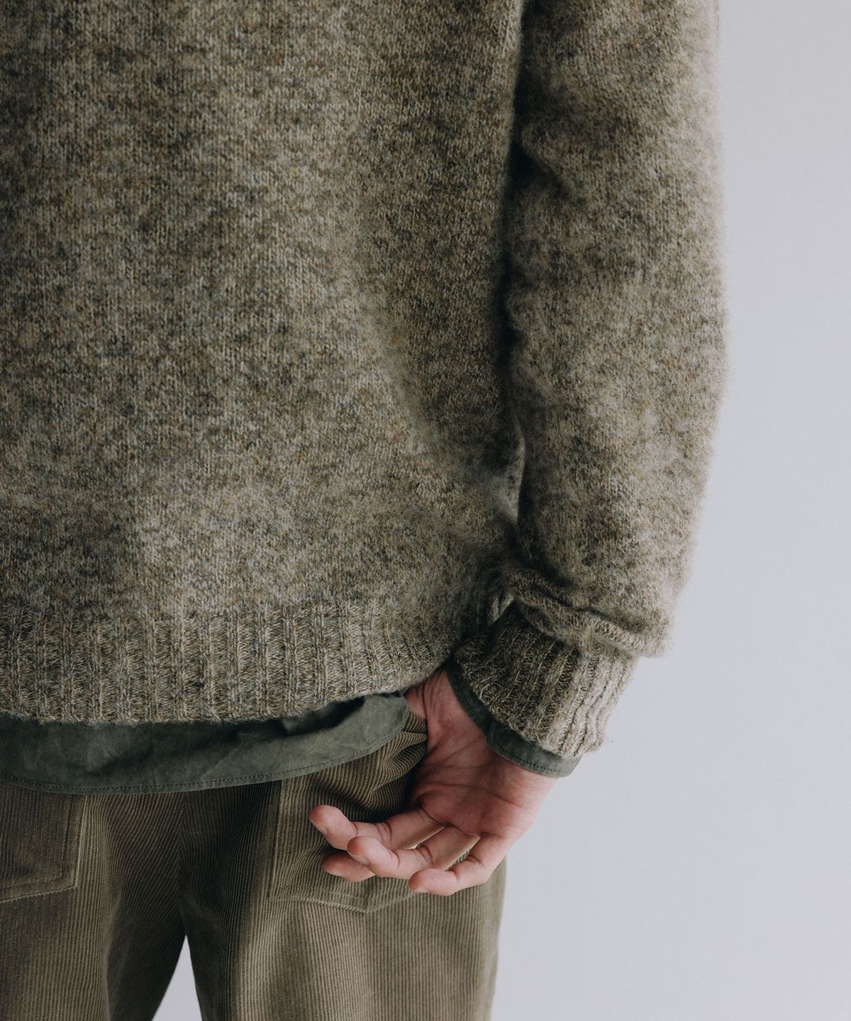 블랭크룸(BLANKROOM) SHAGGY DOG CREW NECK_MUSHROOM