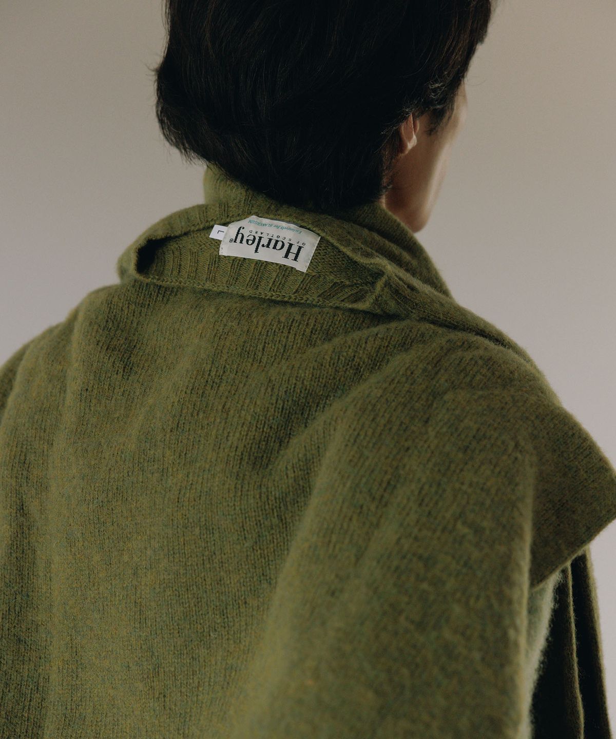 블랭크룸(BLANKROOM) SHAGGY DOG CREW NECK_AVOCADO
