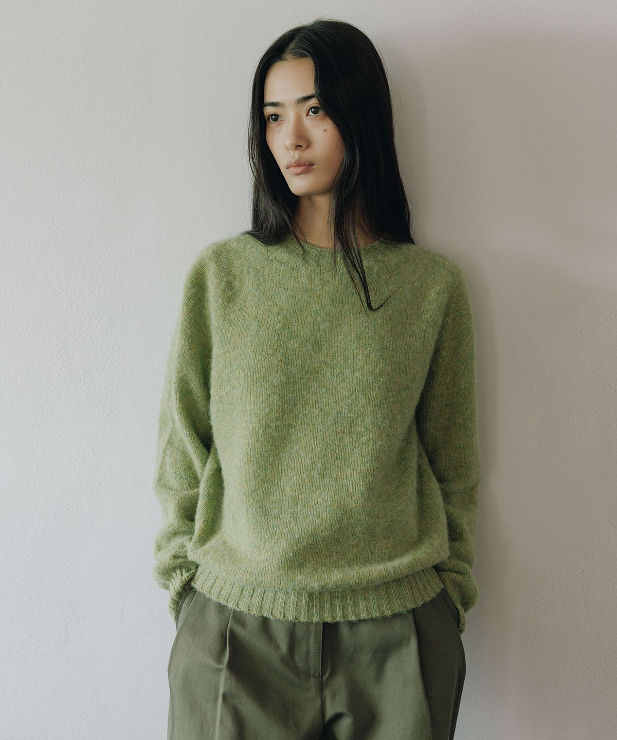 블랭크룸(BLANKROOM) SHAGGY DOG CREW NECK_AVOCADO