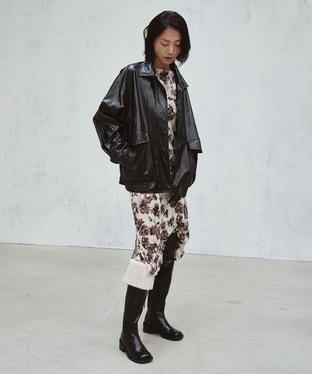 트윗비피(TWVP) Re Fei Knee-High Shearling Boots (2Color) 리페이 니하이 시어링부츠 25SF73