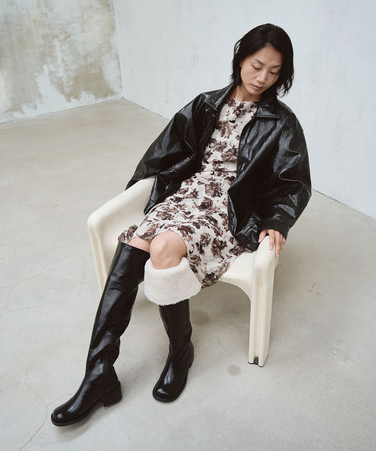 트윗비피(TWVP) Re Fei Knee-High Shearling Boots (2Color) 리페이 니하이 시어링부츠 25SF73