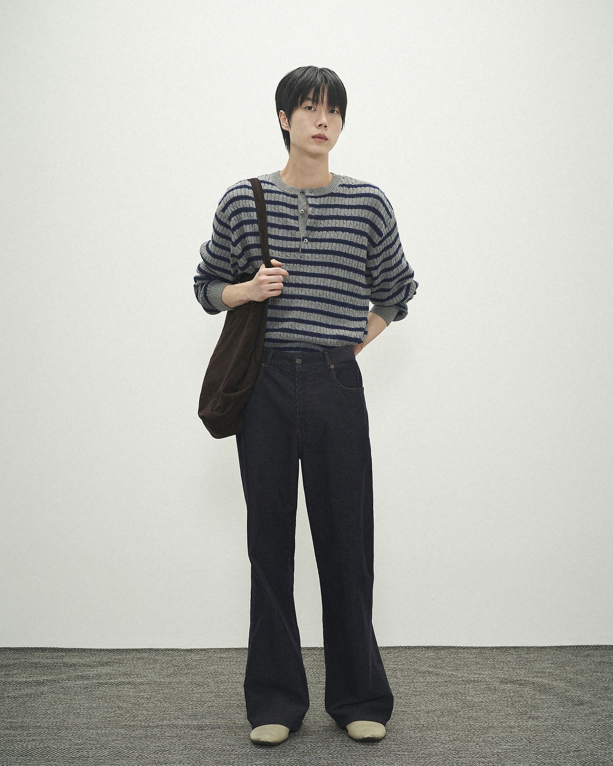 포커페이스(POKERFACE) CORDUROY FLAERD PANTS INDIGO