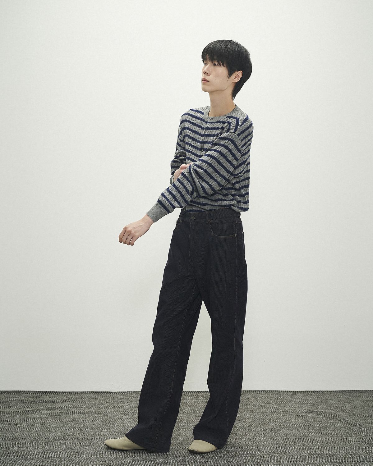 포커페이스(POKERFACE) CORDUROY FLAERD PANTS INDIGO