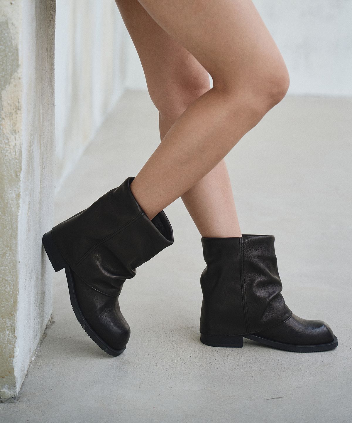 트윗비피(TWVP) Caro Folding Boots (2Color)  카로 폴딩부츠 25SF06W