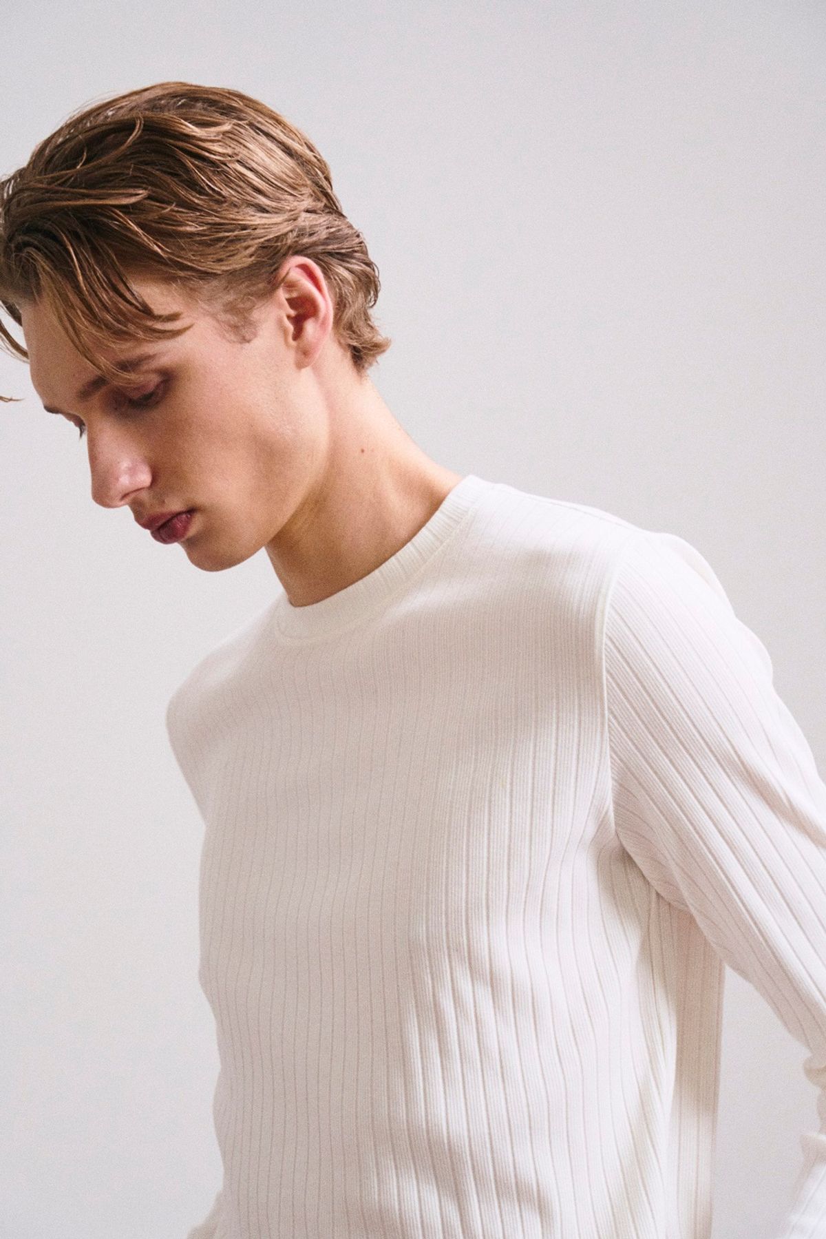 페크(PEQ) RIBBED LONG SLEEVE (WHITE)