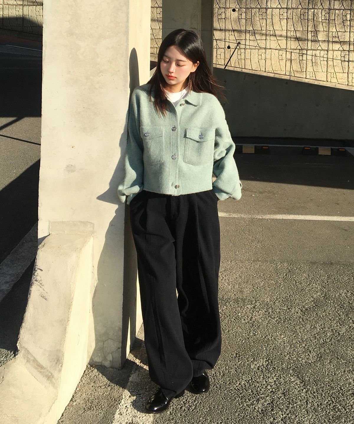 무븐(MOOVN) 딥 원턱 와이드 커브드 코튼 팬츠 블랙