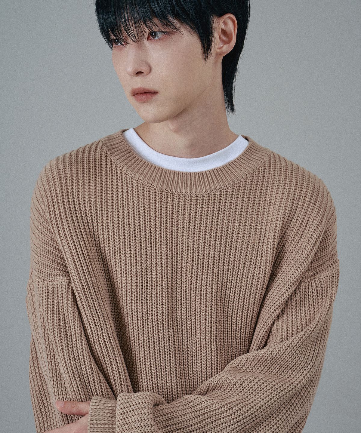무븐(MOOVN) 오버핏 하찌 라운드 니트 베이지