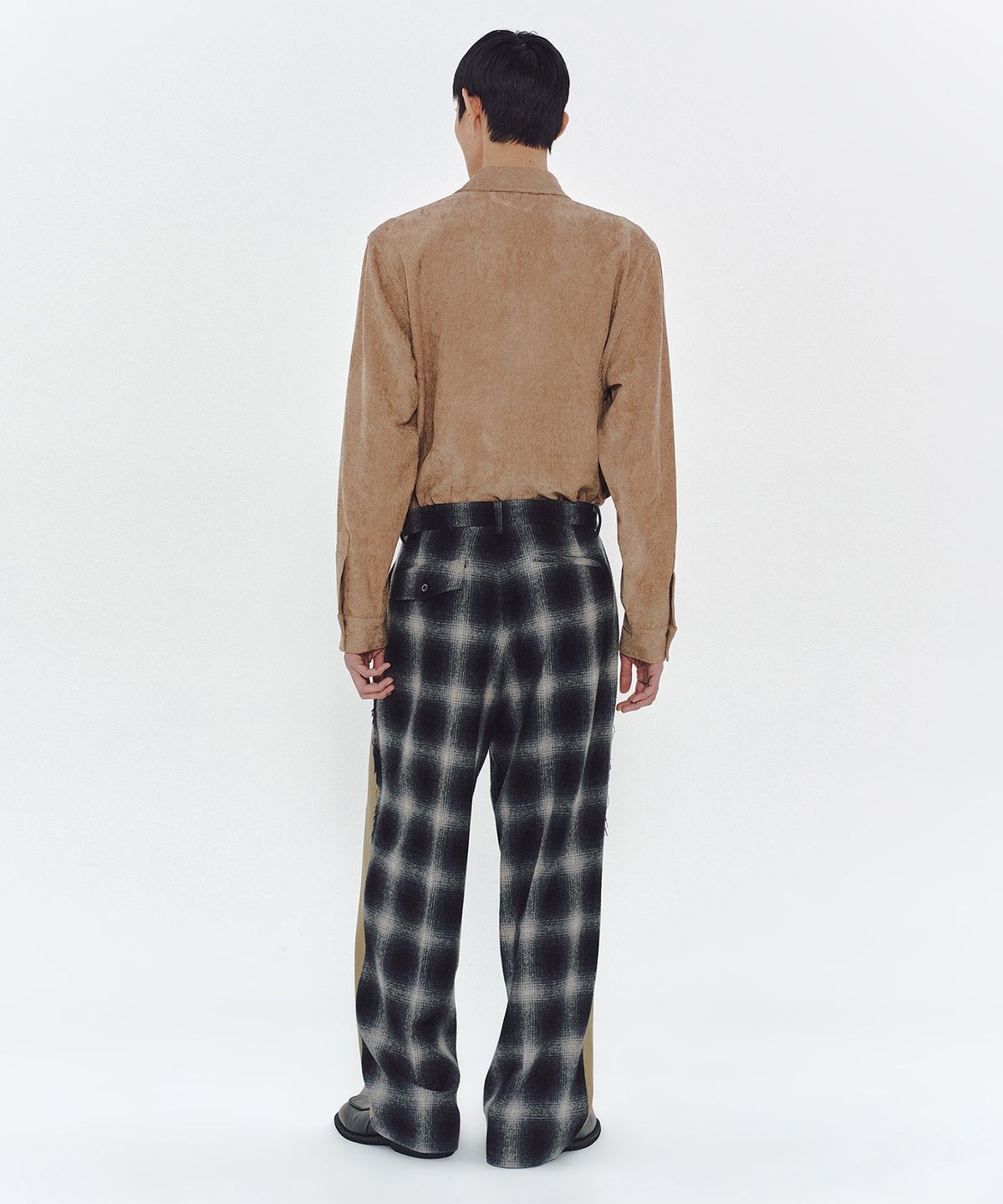 엠엠아이씨(MMIC) GYPSY SLACKS (BEIGE)