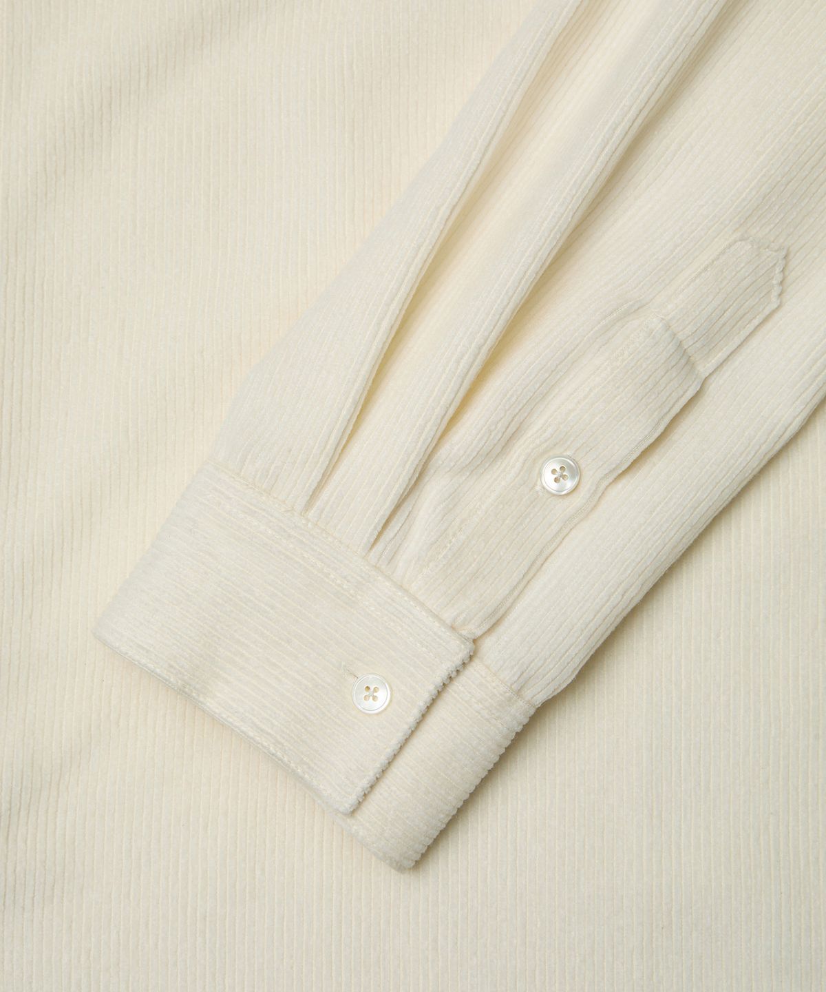 엠엠아이씨(MMIC) ETERNAL SHIRT (IVORY)