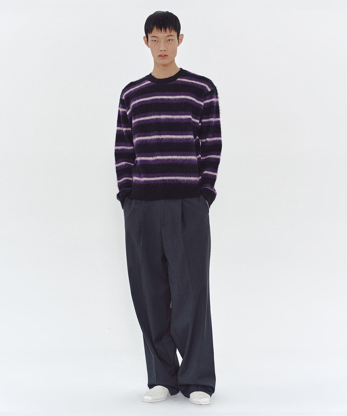 엠엠아이씨(MMIC) SABLE ROUNDNECK (NAVY)