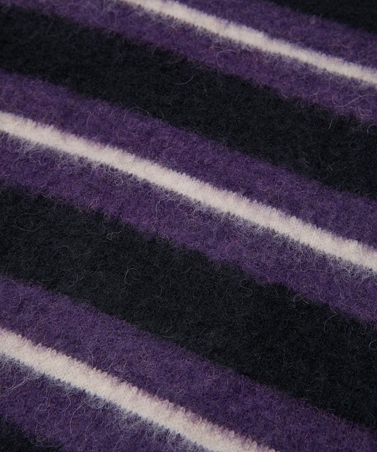 엠엠아이씨(MMIC) SABLE ROUNDNECK (NAVY)