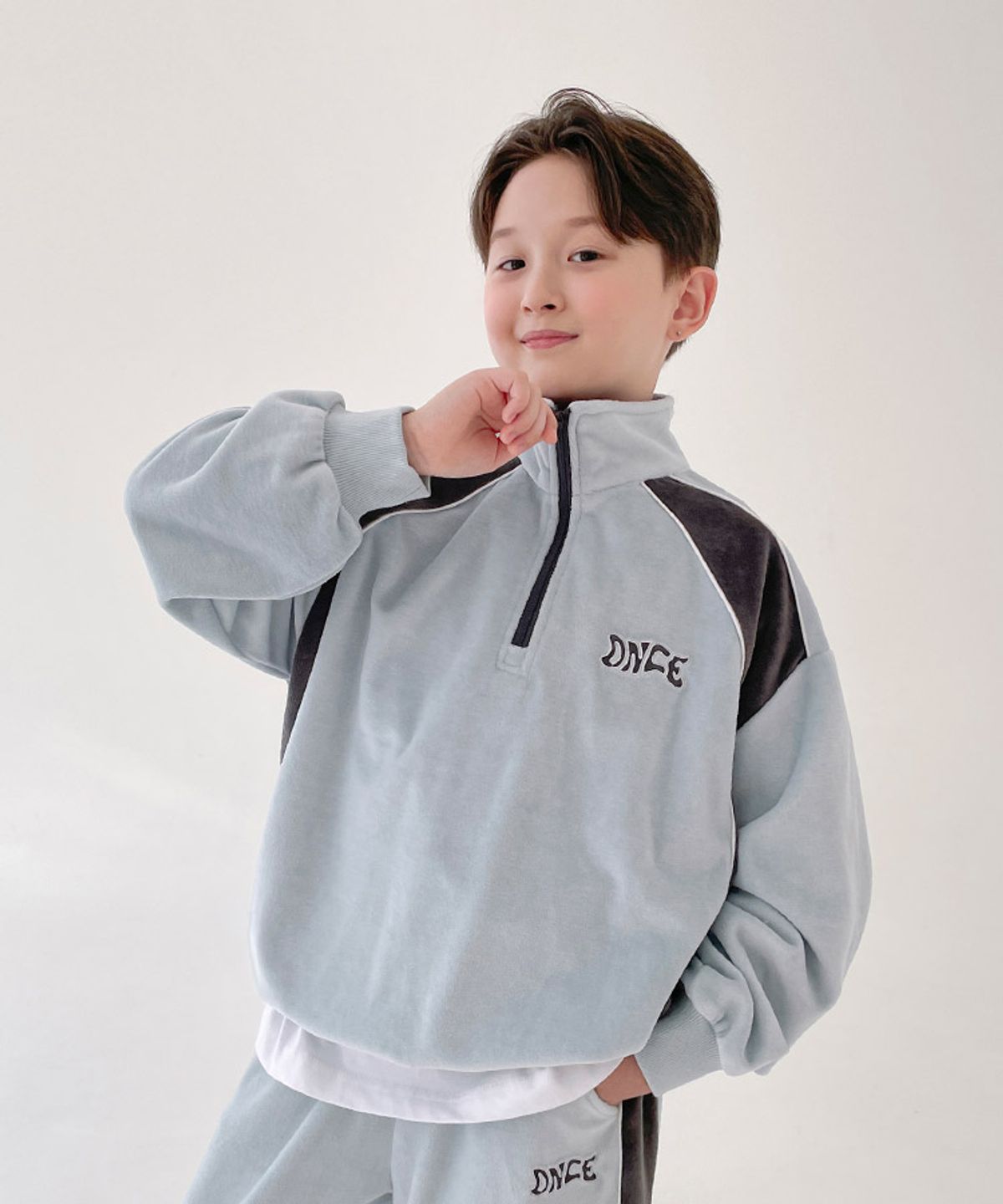 베리클로젯(BERRYCLOSET) 에너지 모션 벨벳 상하세트