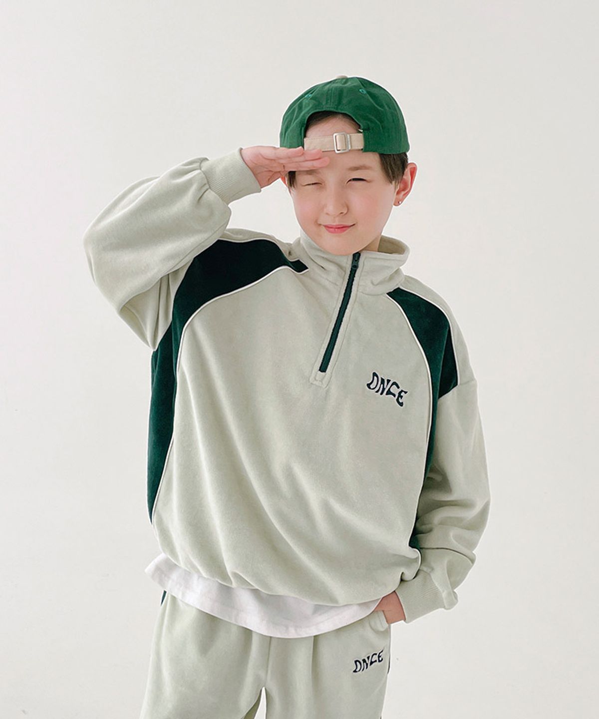 베리클로젯(BERRYCLOSET) 에너지 모션 벨벳 상하세트