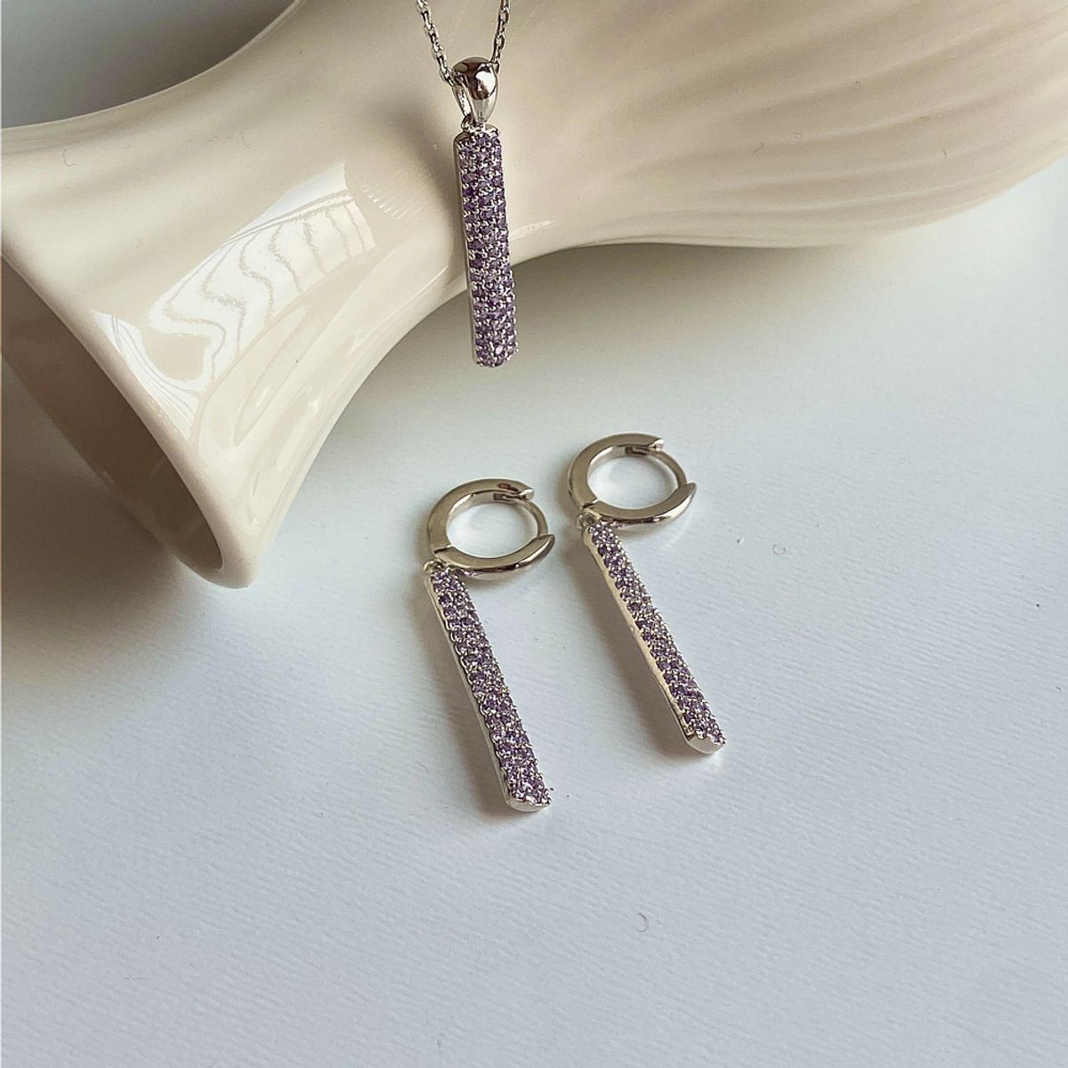 모노그래프(MONOGRAPH) 파이퍼 목걸이 MGNL0402 Rhodium Plated (화이트골드+퍼플 큐빅)