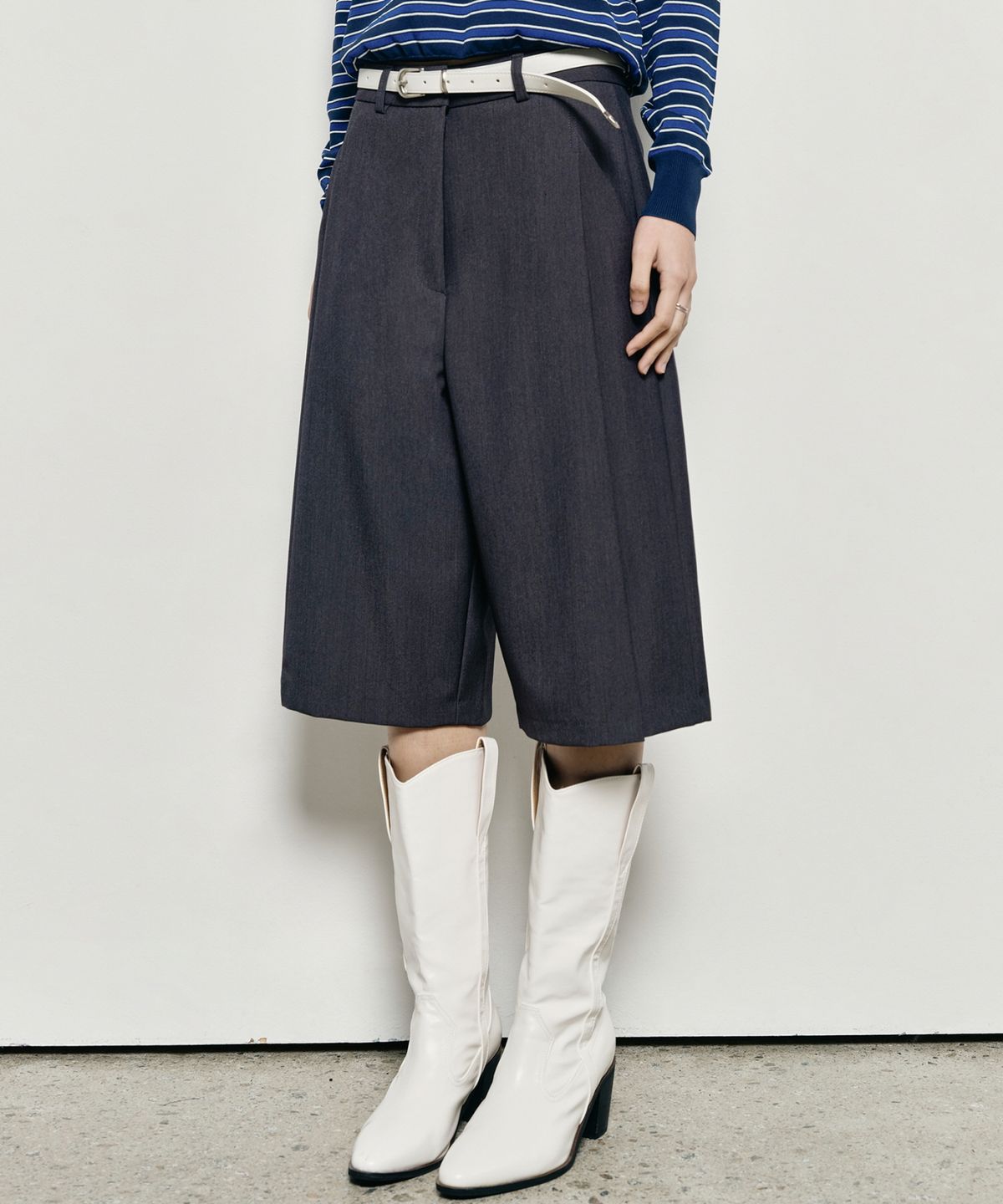 닉앤니콜(NICK&NICOLE) WIDE PINTUCK BERMUDA PANTS_CHARCOAL