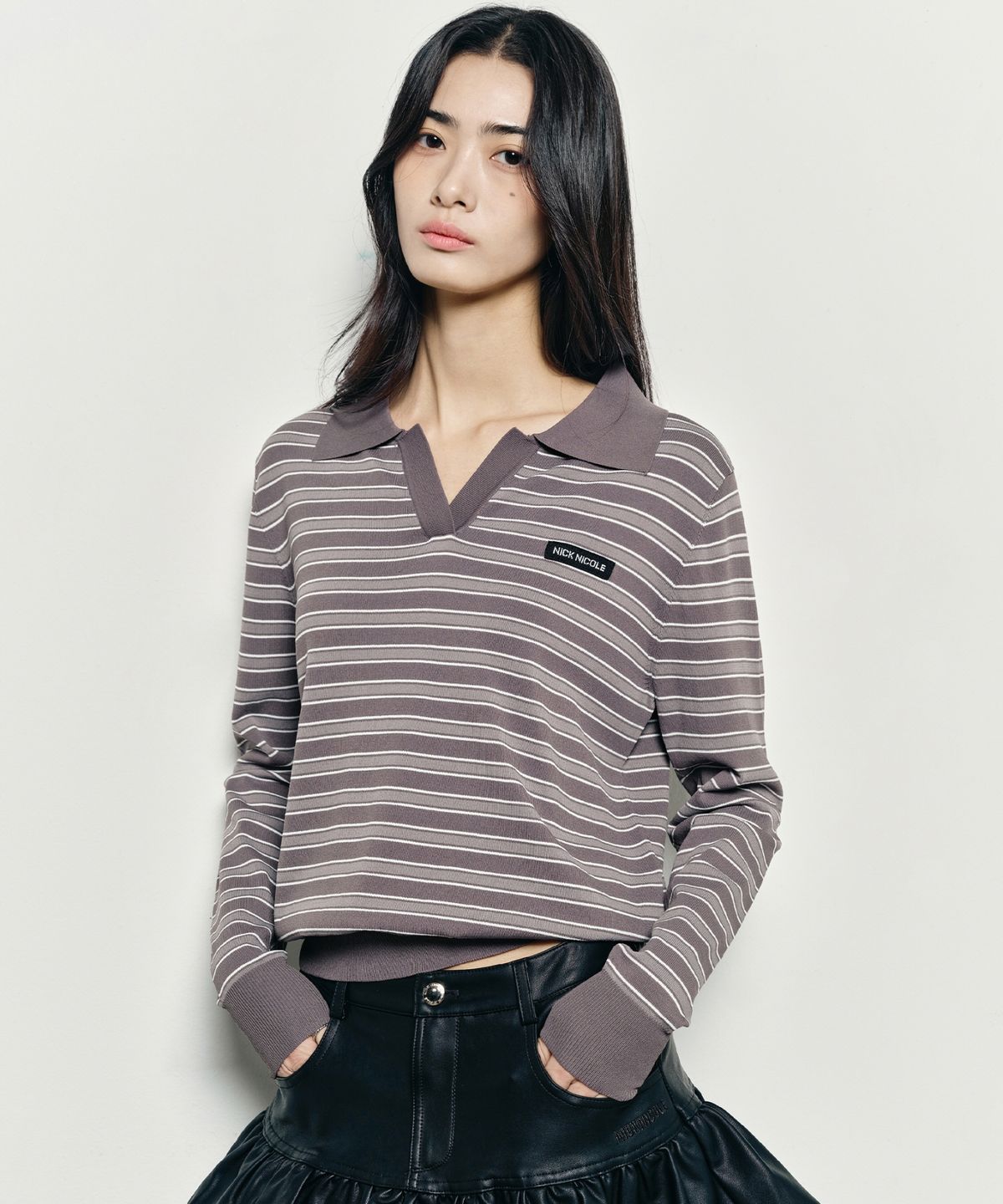 닉앤니콜(NICK&NICOLE) MULTI STRIPE V-NECK COLLAR KNIT_CHARCOAL