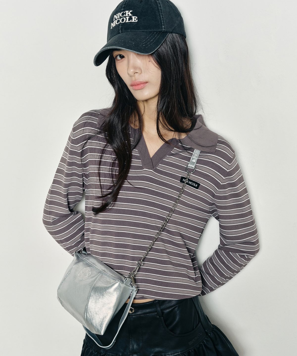 닉앤니콜(NICK&NICOLE) MULTI STRIPE V-NECK COLLAR KNIT_CHARCOAL