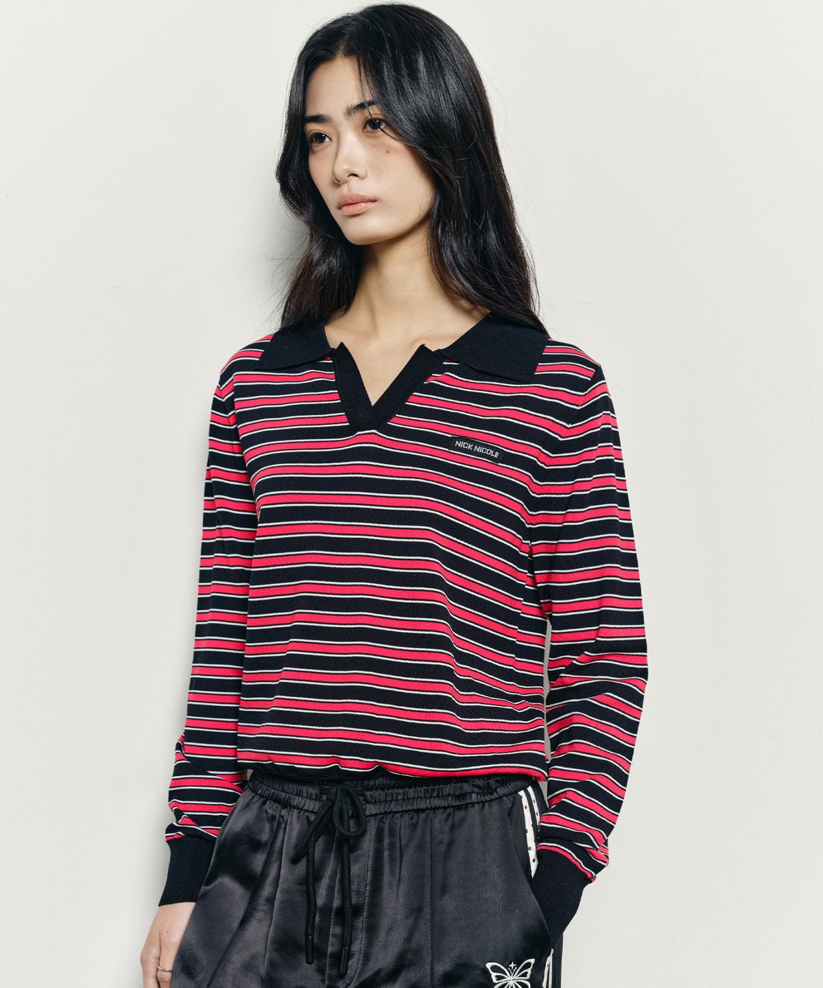 닉앤니콜(NICK&NICOLE) MULTI STRIPE V-NECK COLLAR KNIT_BLACK